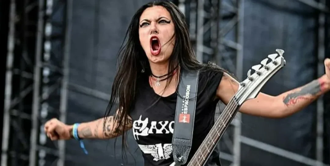 Fernanda Lira, más que la vocalista de Crypta